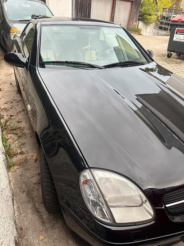 Schwarz Gebraucht 1997 Mercedes SLK230 Cabrio | 1.890 € (Guter Preis) - Bild 1/4