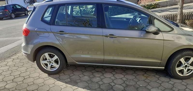 Gebraucht VW Golf VII LOUNGE 110 PS (80 kW) 2015 Grau Kombi