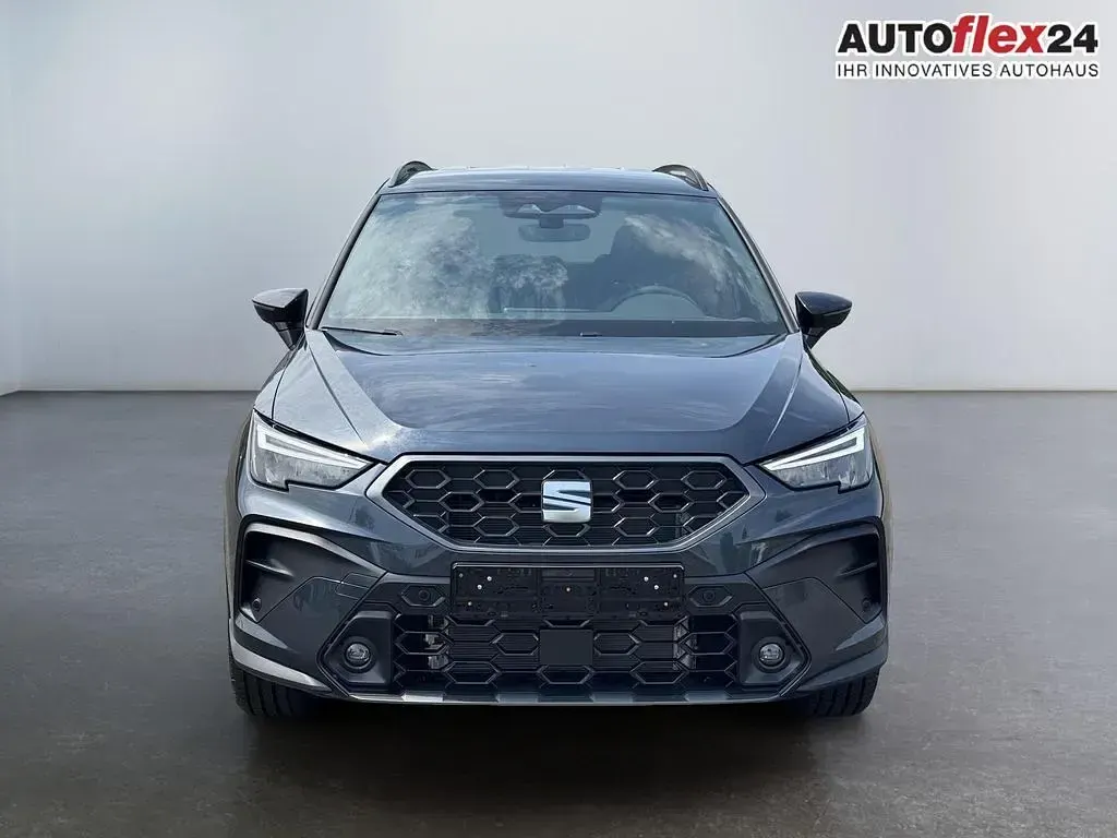 Neu Seat Arona FR 150 PS (110 kW) 2025 Midnight schwarz / da... SUV