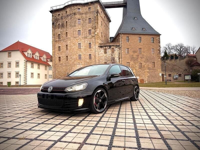 Schwarz Gebraucht 2013 VW Golf VI Edition Limousine | 11.499 € - Bild 1/4