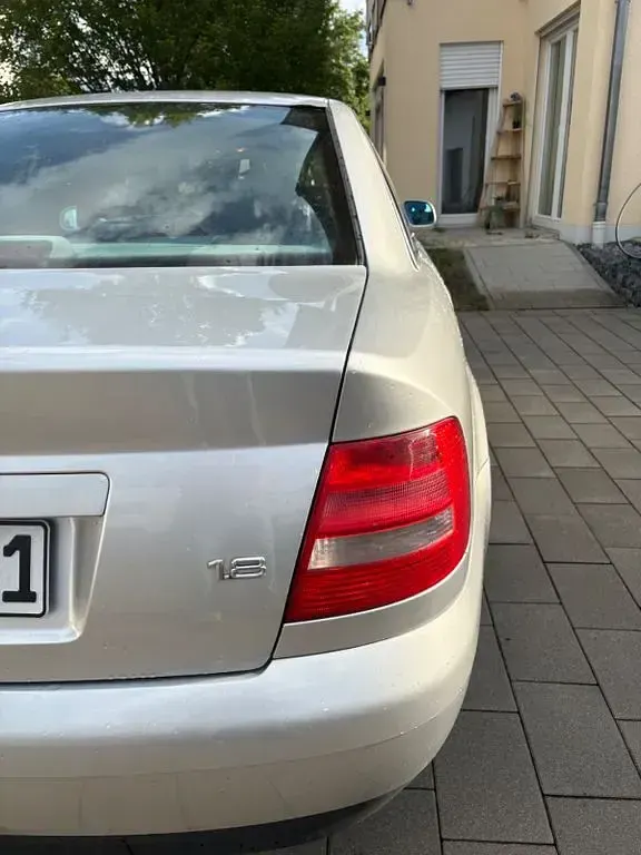Gebraucht Audi A4 125 PS (91 kW) 1999 Silber Limousine