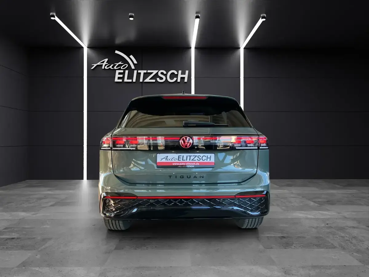 Neu VW Tiguan Style 150 PS (110 kW) 2026 Cipressinogrün metallic SUV