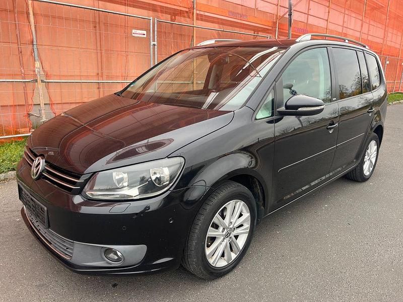 Schwarz Gebraucht 2011 VW Touran Style Van / Kleinbus | 4.699 € (Fairer Preis) - Bild 1/4