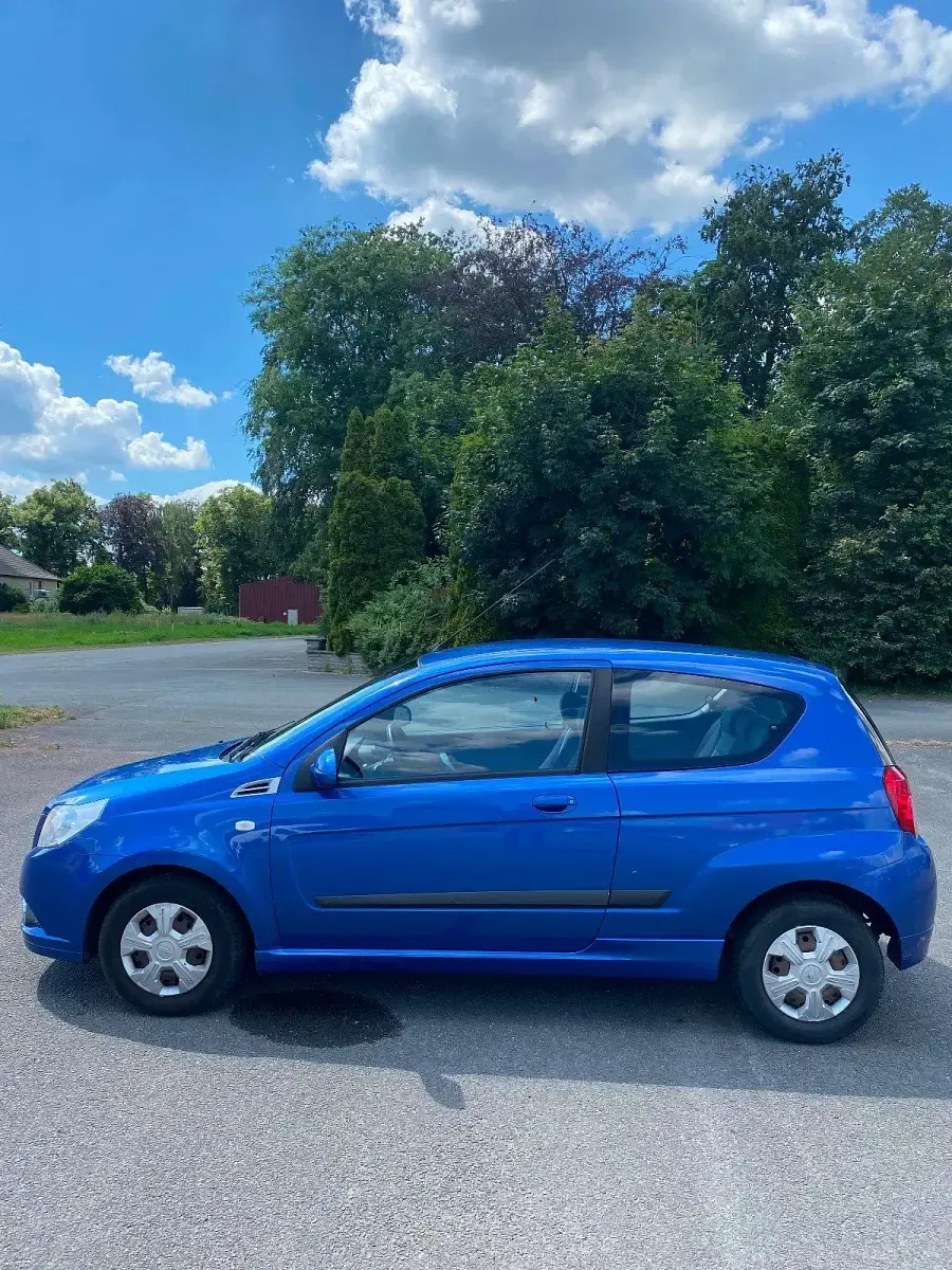 Gebraucht Chevrolet Aveo SE 84 PS (61 kW) 2010 Blau Limousine