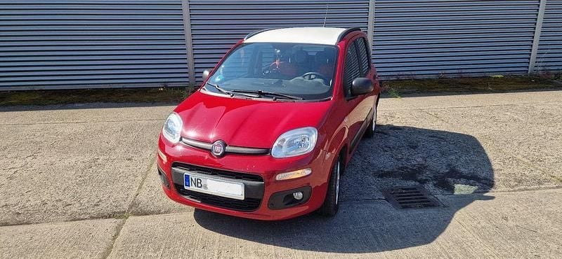 Rot Gebraucht 2016 Fiat Panda Easy Kleinwagen | 6.500 € (Guter Preis) - Bild 1/4