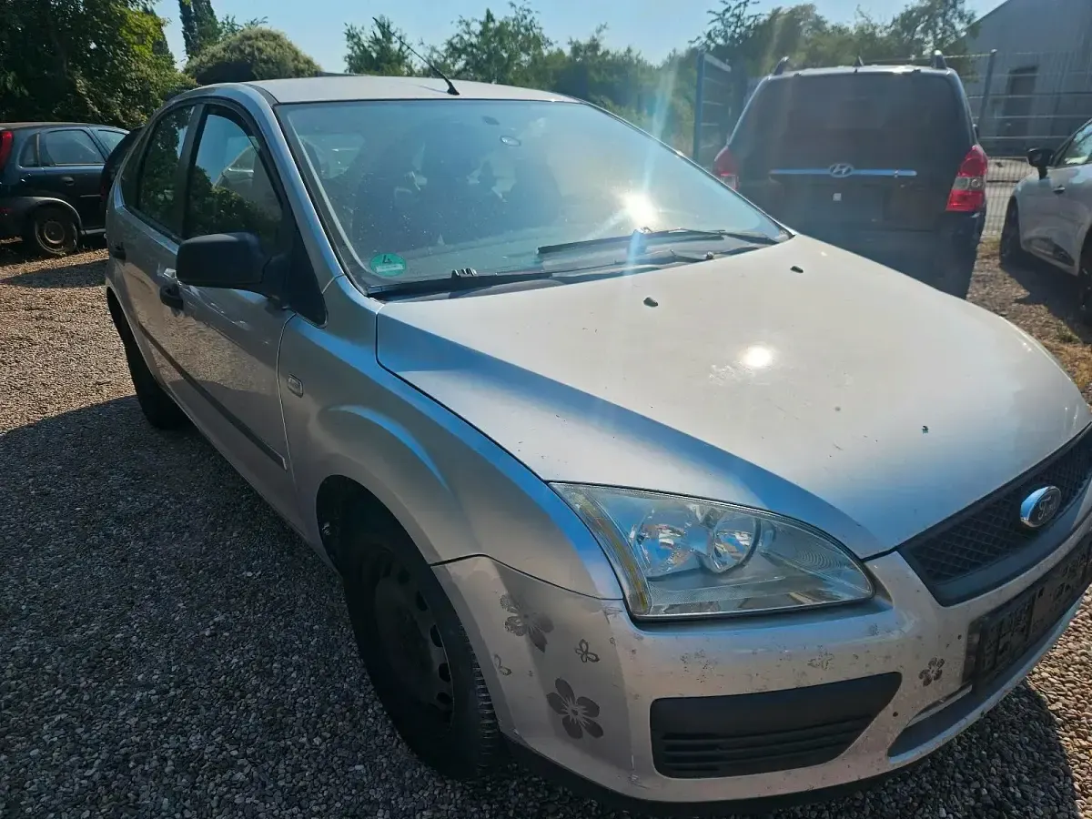 Gebraucht Ford Focus 101 PS (74 kW) 2005 Silber Limousine