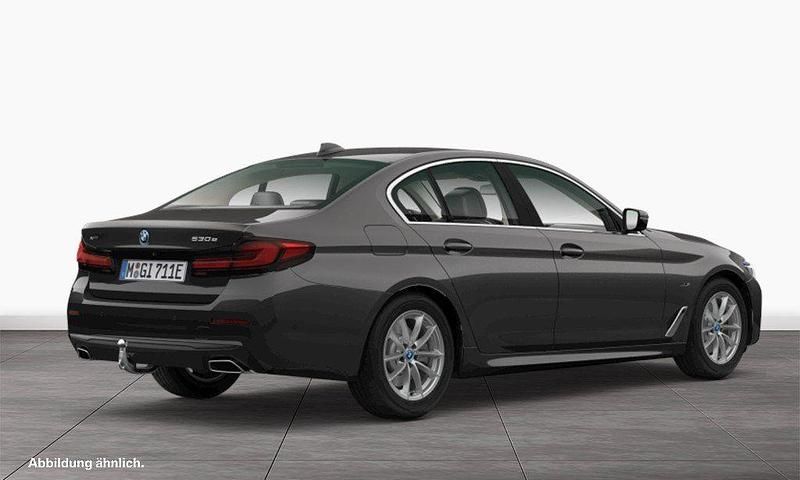 Gebraucht BMW 530e 184 PS (135 kW) 2022 Grau Limousine