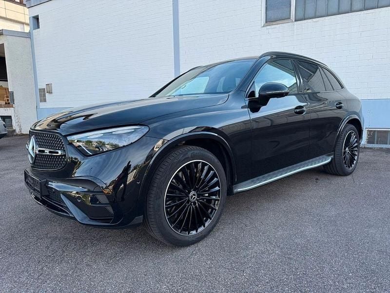 Schwarz Gebraucht 2025 Mercedes GLC300 Advanced Plus SUV | 57.900 € (Guter Preis) - Bild 1/4