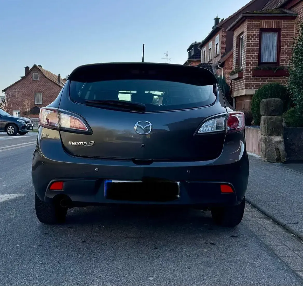 Gebraucht Mazda 3 Exclusive-Line 105 PS (77 kW) 2011 Grau Limousine
