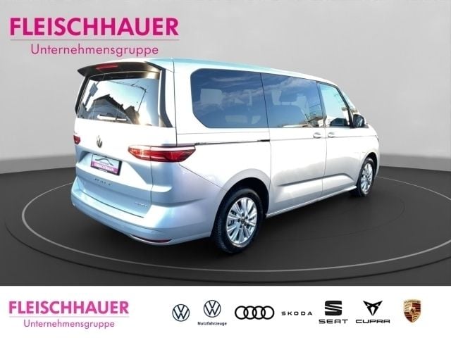 Gebraucht VW T7 150 PS (110 kW) 2023 Silber Van