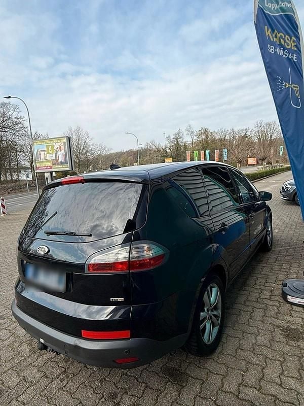 Second-hand Ford S-MAX S 140 CP (102 kW) 2008 Negru Monovolum