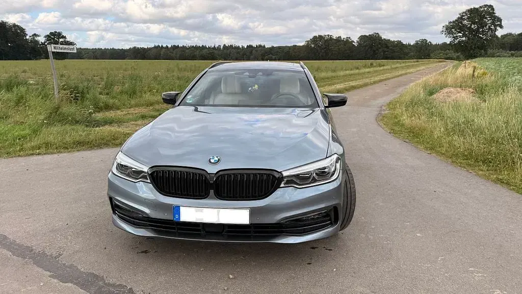 Gebraucht BMW 540 Luxury Line 340 PS (250 kW) 2019 Grau Kombi