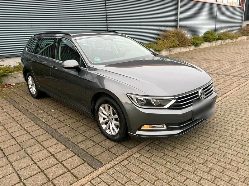 Gebraucht VW Passat 150 PS (110 kW) 2016 Grau Kombi