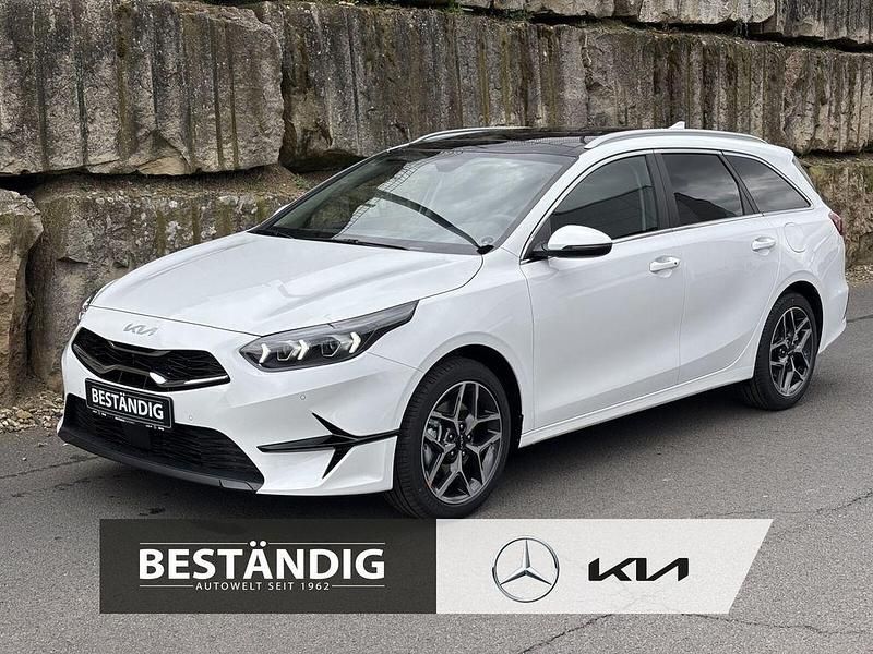 Deluxeweiss Gebraucht 2025 Kia Ceed Sportswagon Platinum Kombi | 31.749 € (Teuer) - Bild 1/4