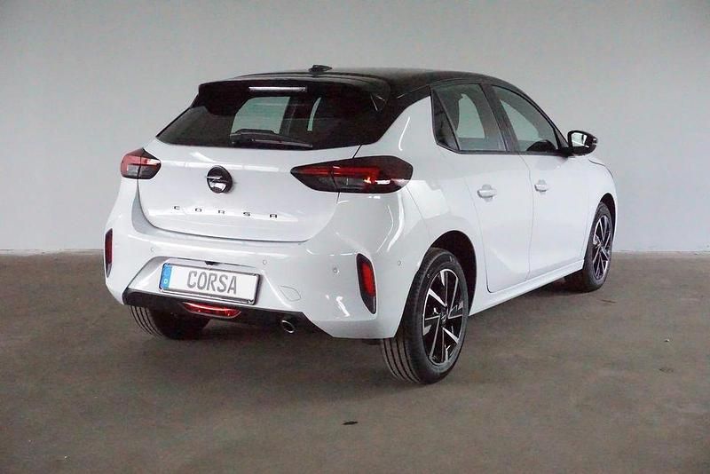 Second-hand Opel Corsa 101 CP (74 kW) 2025 Alb Berlinǎ