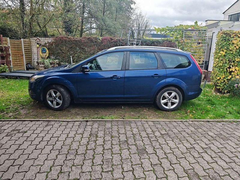 Blau Gebraucht 2008 Ford Focus Style Kombi | 1.650 € (Guter Preis) - Bild 1/4
