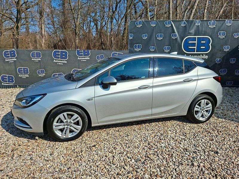 Gebraucht Opel Astra Dynamic 125 PS (91 kW) 2017 Silber Limousine