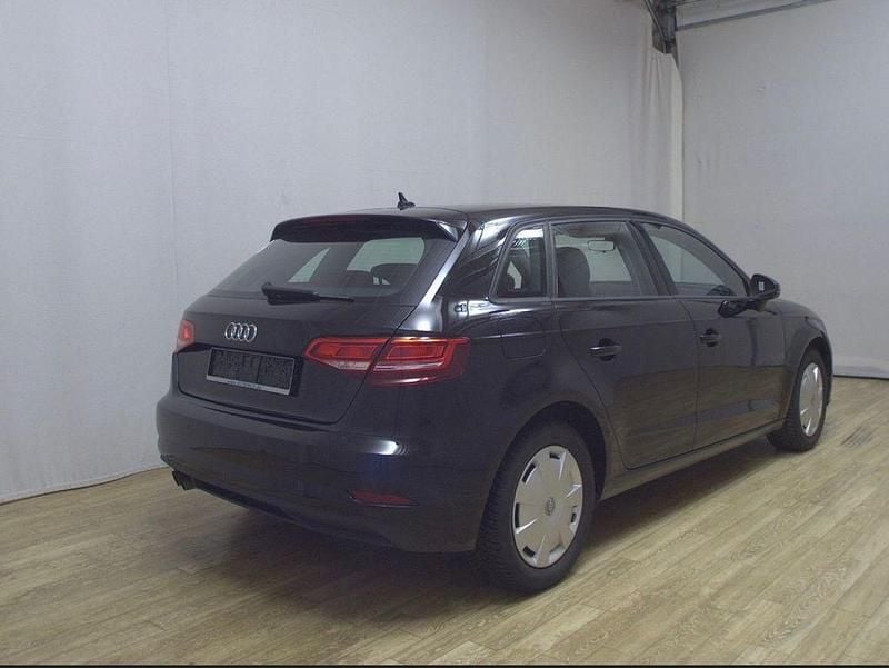 Gebraucht Audi A3 Sport 150 PS (110 kW) 2020 Schwarz Limousine