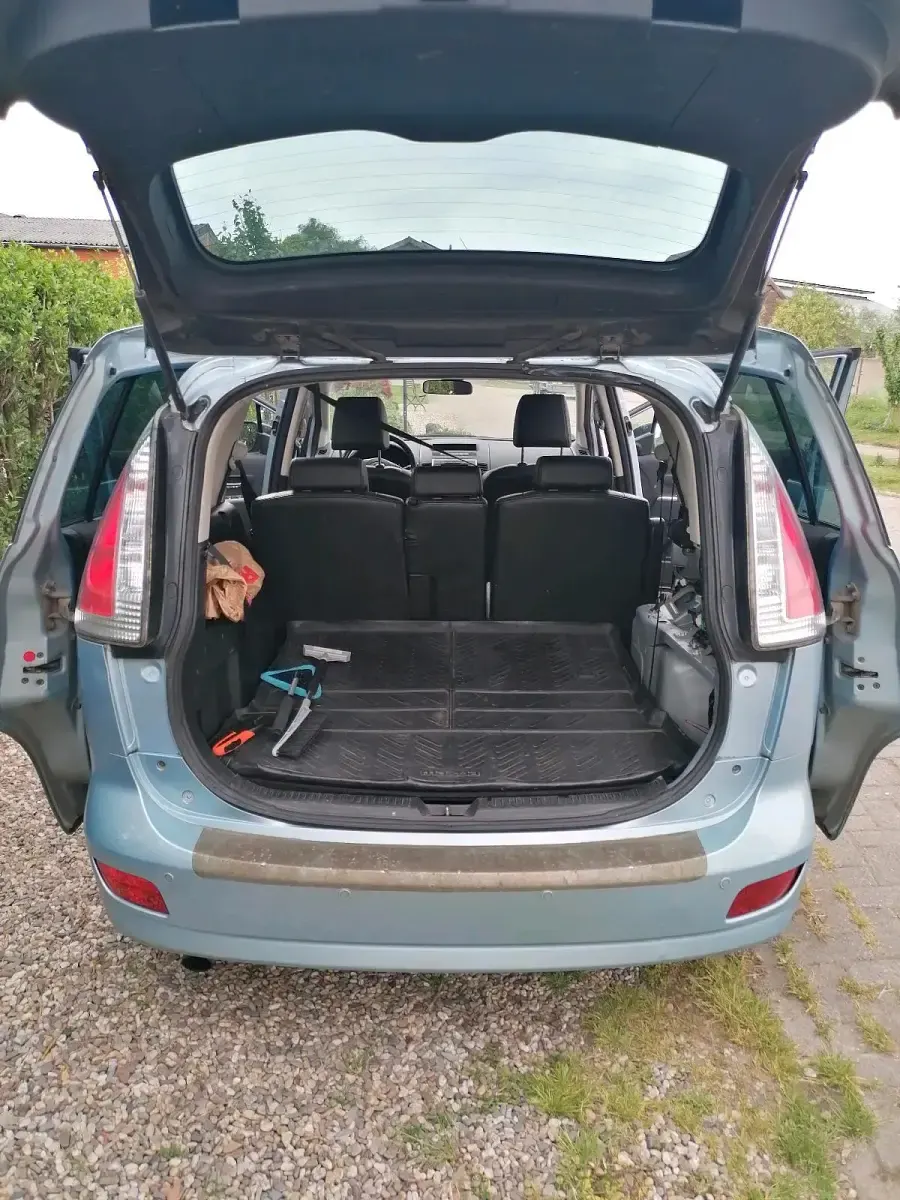 Second-hand Mazda 5 146 CP (107 kW) 2009 Albastru Monovolum