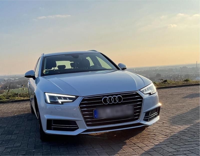 Gebraucht Audi A4 190 PS (139 kW) 2019 Weiß Kombi