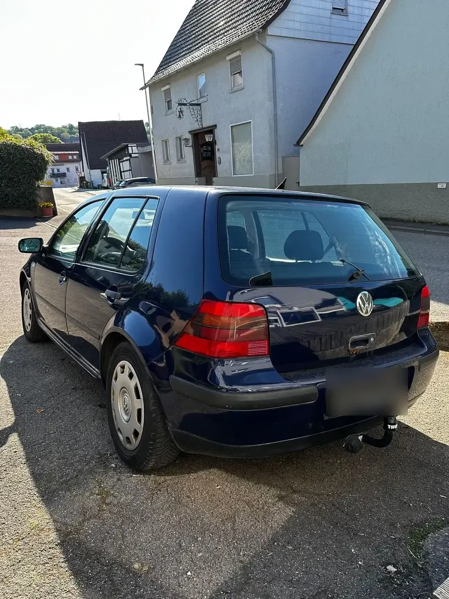 Gebraucht VW Golf IV Edition 105 PS (77 kW) 2001 Blau Kleinwagen