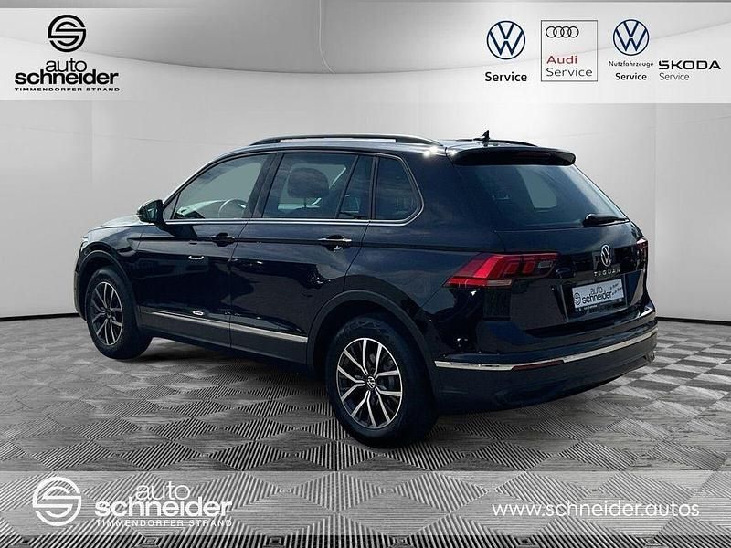 Gebraucht VW Tiguan Life 150 PS (110 kW) 2022 Deep black perleffekt [sch] SUV