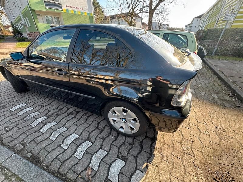 Gebraucht BMW 316 115 PS (84 kW) 2002 Schwarz Coupé