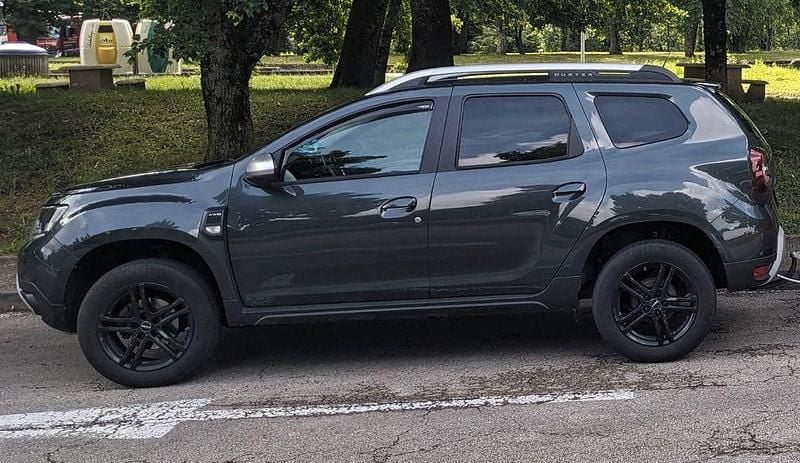 Grau Gebraucht 2021 Dacia Duster Comfort SUV | 16.600 € (Fairer Preis) - Bild 1/4