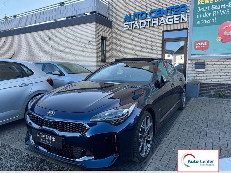 Blau Gebraucht 2018 Kia Stinger Limousine | 27.990 € (Fairer Preis) - Bild 1/4