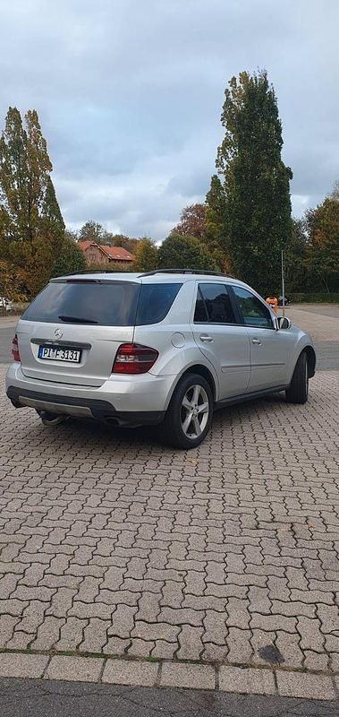 Gebraucht Mercedes ML280 190 PS (139 kW) 2007 Silber SUV