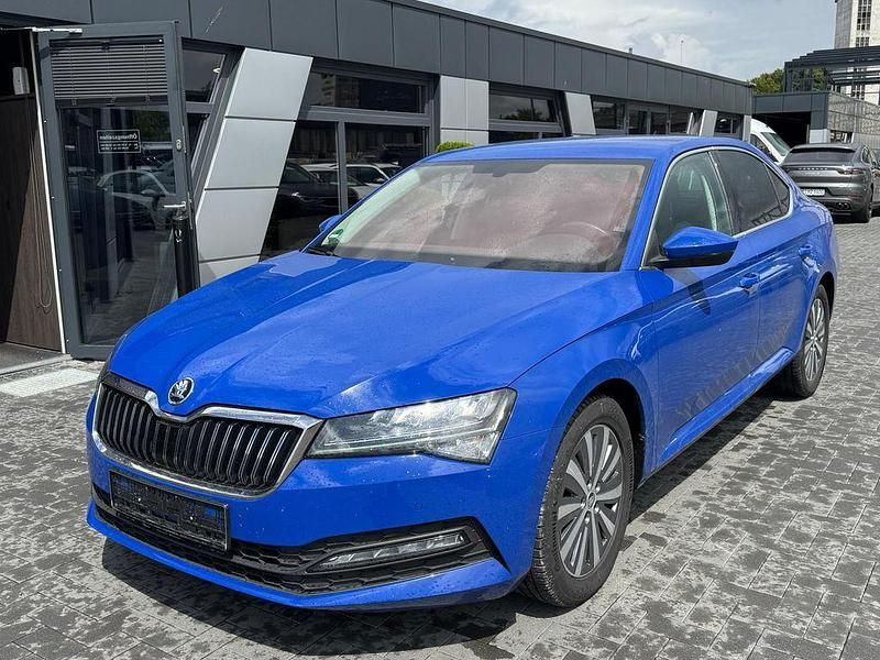 Blau Gebraucht 2021 Skoda Superb Ambition Limousine | 16.990 € (Guter Preis) - Bild 1/4