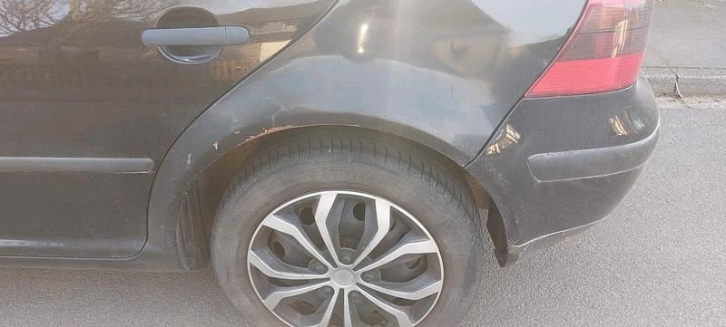 Gebraucht VW Golf IV 75 PS (55 kW) 2001 Schwarz Kleinwagen