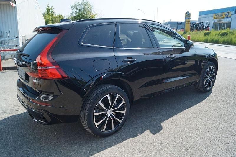 Gebraucht Volvo XC60 Ultimate 197 PS (144 kW) 2023 Onyx black SUV
