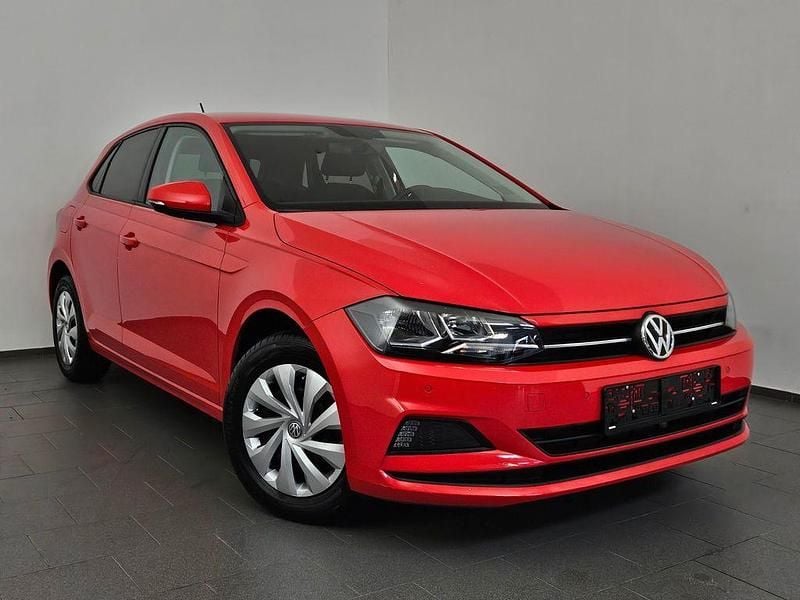 Rot Gebraucht 2019 VW Polo Comfortline Limousine | 12.470 € (Guter Preis) - Bild 1/4