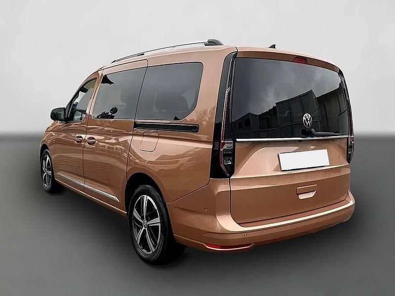 Gebraucht VW Caddy Style 114 PS (83 kW) 2023 Braun Van / Kleinbus