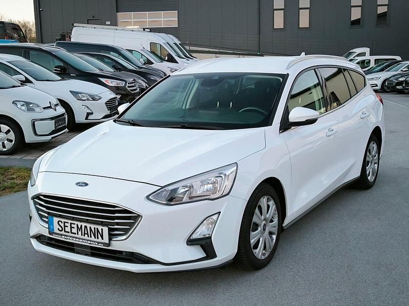 Gebraucht Ford Focus Cool & Connect 95 PS (69 kW) 2019 Weiß Kombi