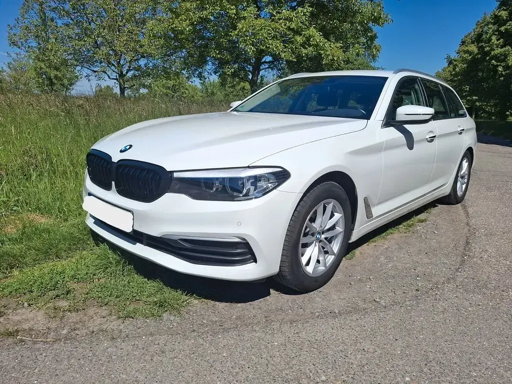 Gebraucht BMW 520 Luxury Line 190 PS (139 kW) 2017 Weiß Kombi