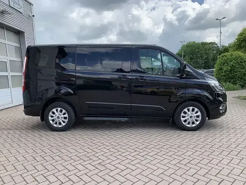 Gebraucht Ford Tourneo Custom Titanium 131 PS (96 kW) 2020 Schwarz Van