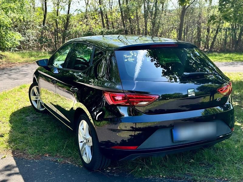 Schwarz Gebraucht 2019 Seat Leon FR Limousine | 14.500 € (Teuer) - Bild 1/4