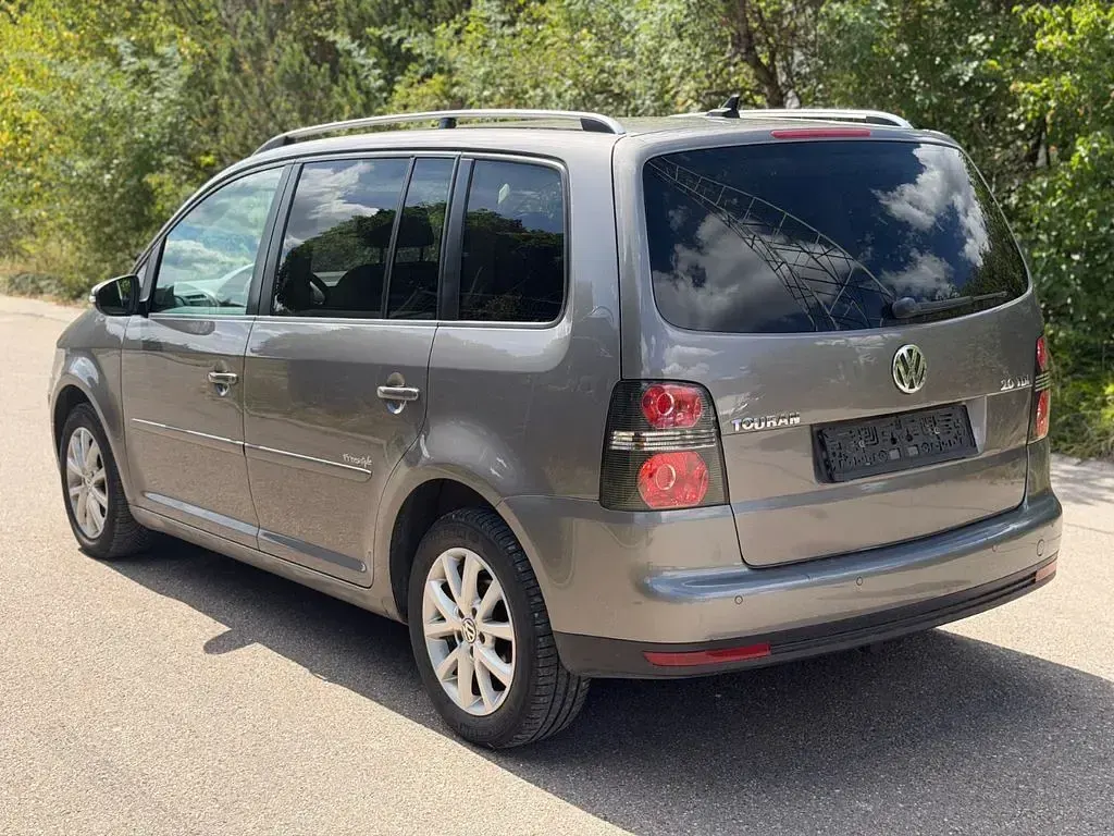Gebraucht VW Touran Freestyle 140 PS (102 kW) 2009 Grau Van / Kleinbus