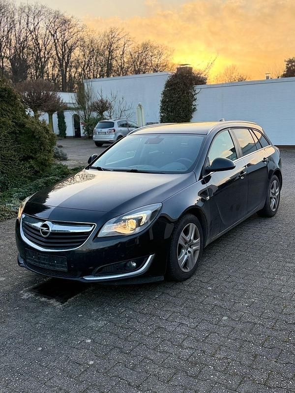 Schwarz Gebraucht 2016 Opel Insignia Kombi | 5.950 € (Superpreis) - Bild 1/4