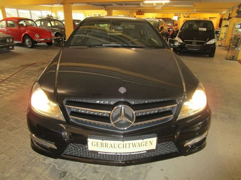 Gebraucht Mercedes C180 AMG 156 PS (114 kW) 2013 Schwarz Coupé