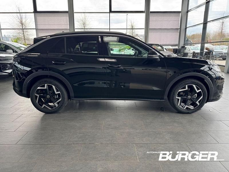 Gebraucht VW T-Roc R-line 150 PS (110 kW) 2026 Schwarz SUV
