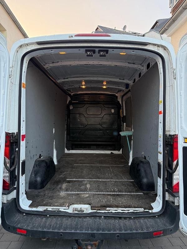 Second-hand Ford Transit 125 CP (91 kW) 2016 Alb Monovolum