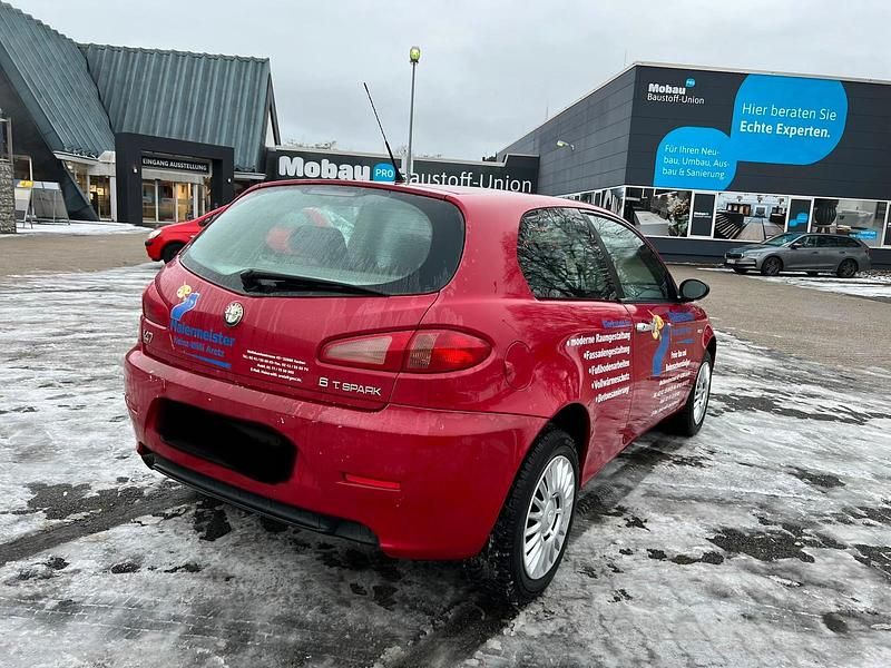 Gebraucht Alfa Romeo 147 120 PS (88 kW) 2006 Rot Kleinwagen