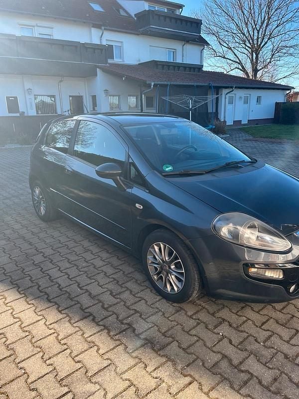 Gebraucht Fiat Punto 70 PS (51 kW) 2011 Grau Kleinwagen
