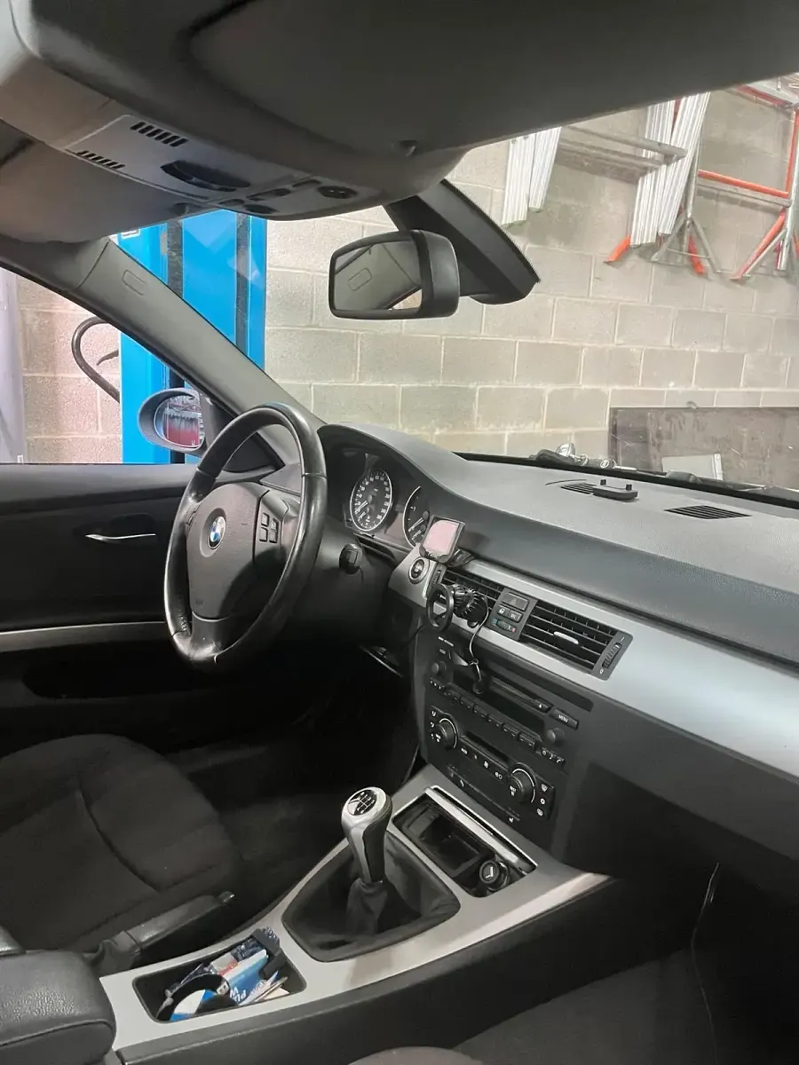 Gebraucht BMW 320 163 PS (119 kW) 2006 Schwarz Kombi