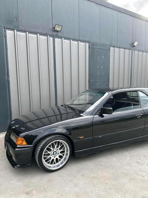 Gebraucht BMW 320 Cabriolet 150 PS (110 kW) 1995 Schwarz Cabrio
