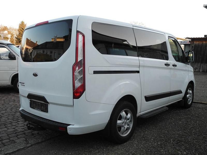 Gebraucht Ford Transit Custom 170 PS (125 kW) 2019 Weiß Van / Kleinbus