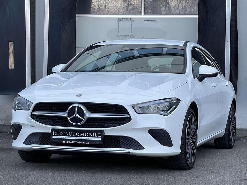 Polarweiã Gebraucht 2021 Mercedes CLA220 Limousine | 23.800 € (Superpreis) - Bild 1/4